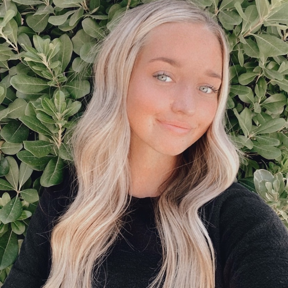 Meet your Posher, Olivia